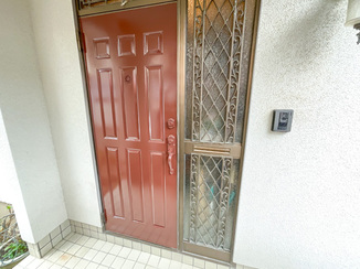 小工事 美しく塗り替えた玄関ドア