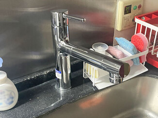 キッチンリフォーム キッチン上もスッキリした、浄水器一体型水栓