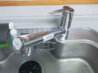 小工事 シャワーホースタイプのお掃除しやすいキッチン水栓