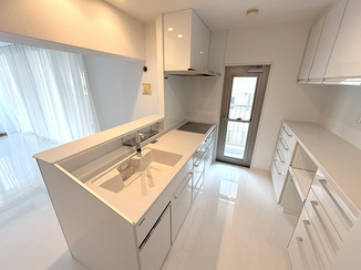 マンションリフォーム 白を基調に、清潔感と使いやすさを両立したお部屋